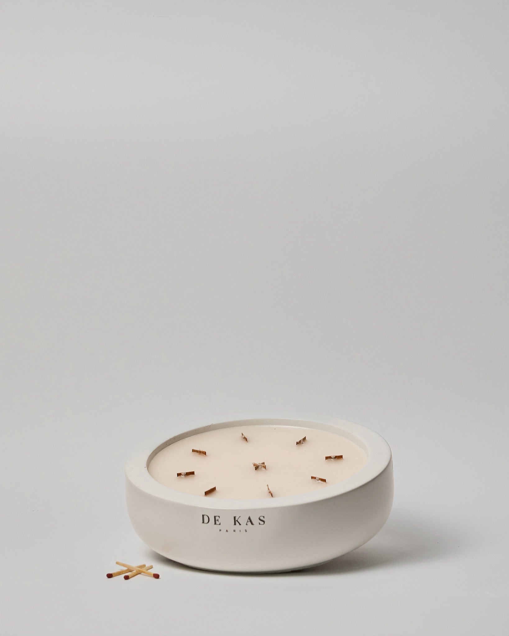 נר בטון - 9 להבות | Cedar Retreat | רוגע וביטחון